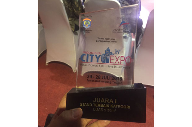 Pemkot Makassar Raih Stand Booth Terbaik Indonesia City Expo 2018 Ktk.jpg