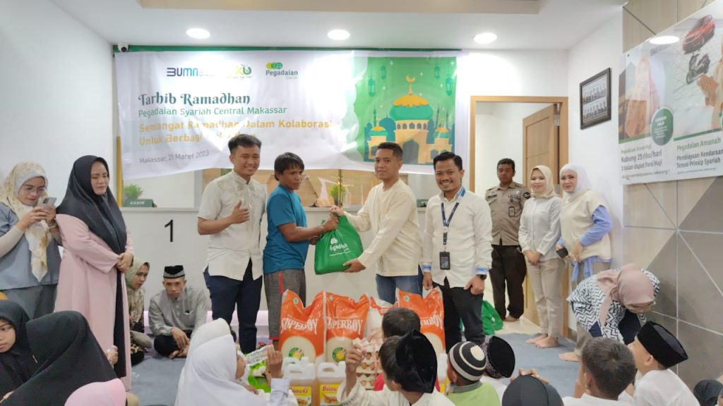 Pt. Pegadaian Cabang Syariah Central Makassar Menggelar Acara Tarhib Ramadhan Di Gedung Kantor Pegadaian Syariah Central, Kelurahan Pattunuang, Kecamatan Wajo, Makassar, Rabu (22/3/2023)