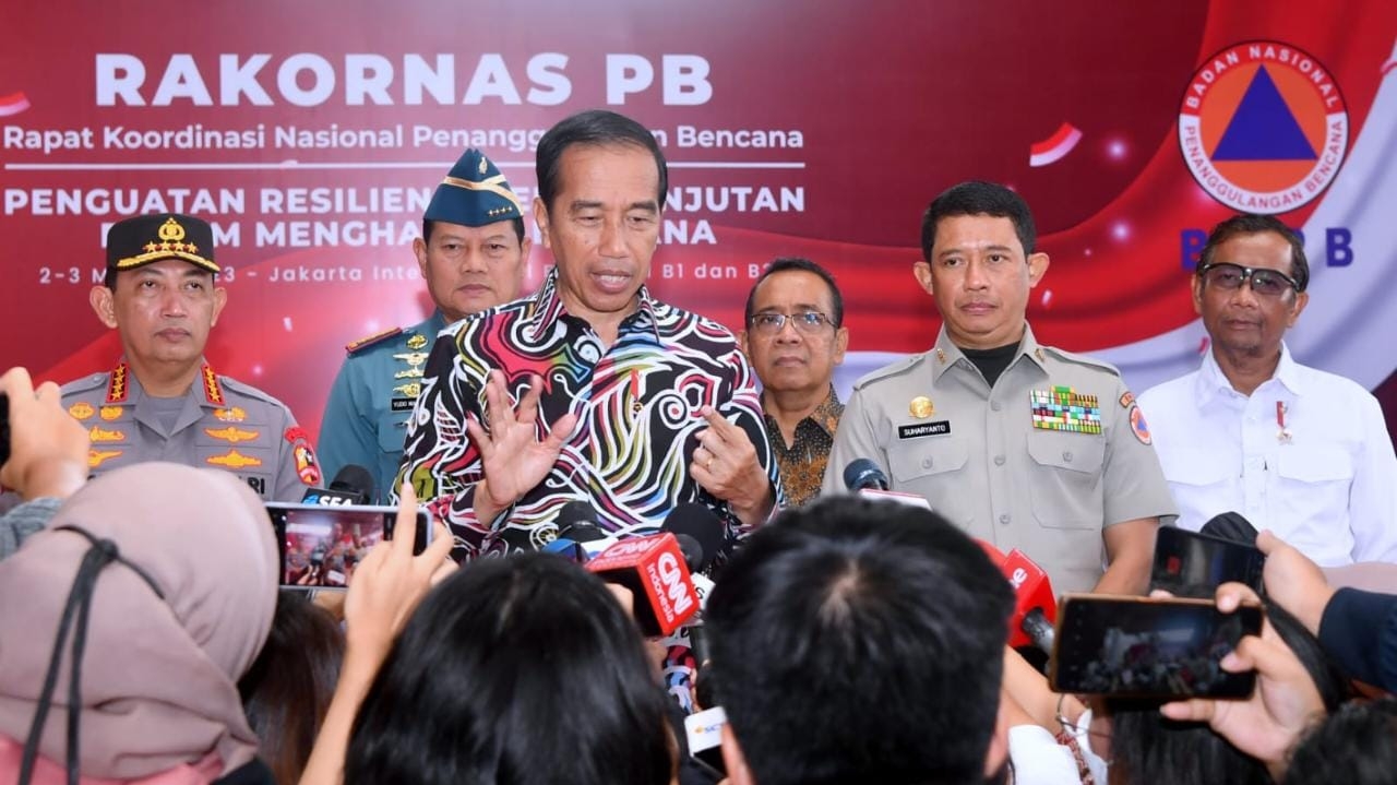 Presiden Jokowi usai meresmikan Pembukaan Rapat Koordinasi Nasional Penanggulangan Bencana Tahun 2023 yang diselenggarakan di Jakarta International Expo, Jakarta, Kamis (2/3/2023)
